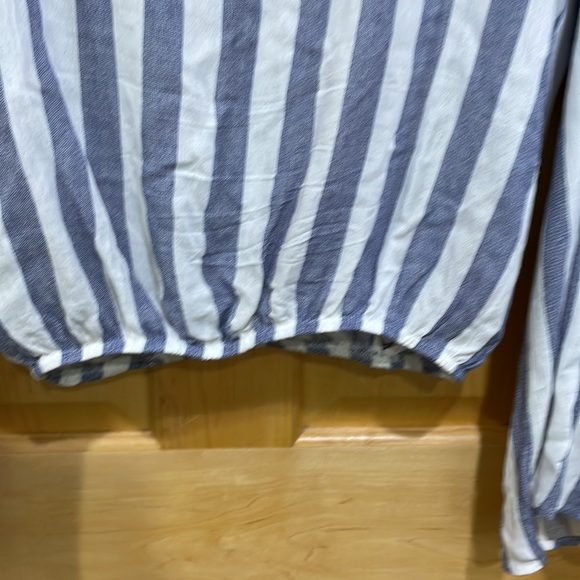Sadie & Sage striped blue white top crossover v-neck bell sleeves size S - Picture 10 of 12